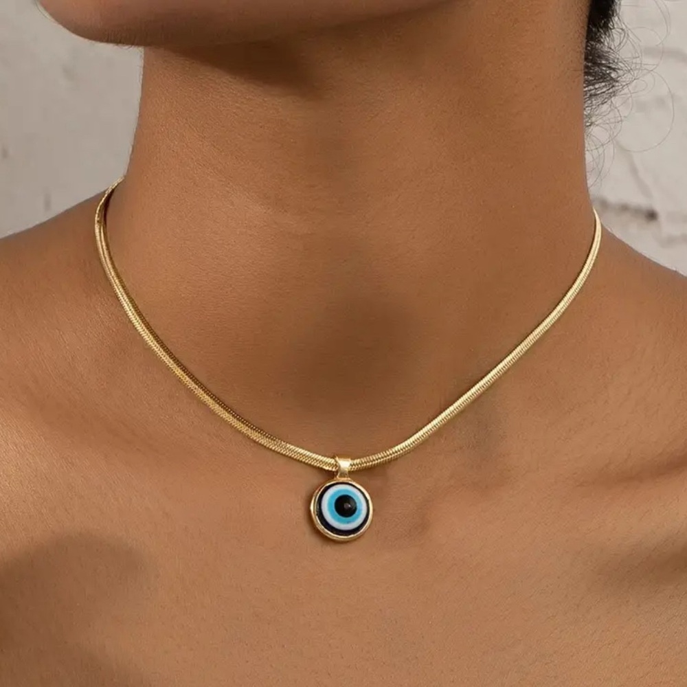 🧿 VINTAGE EVIL EYE NECKLACE
